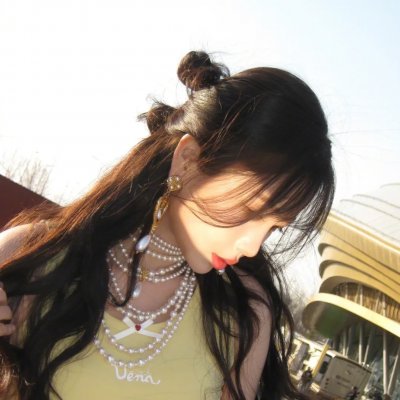 美女与液体人